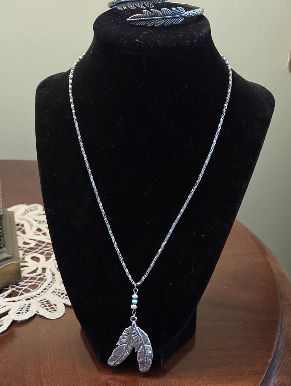 Vintage Southwestern Silvertone Feather Necklace & Matching Cuff Bracelet Set - Picture 1 of 5